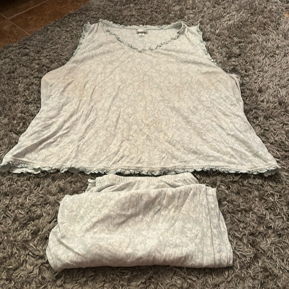 Tank top and short pj set!!